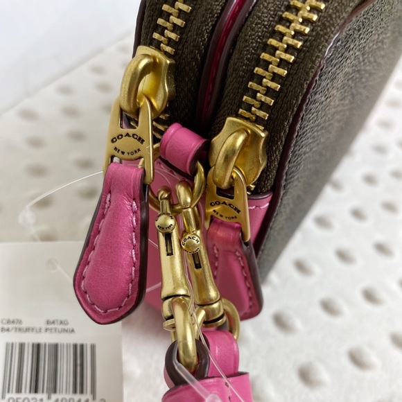 Coach - Picture 6 of 14